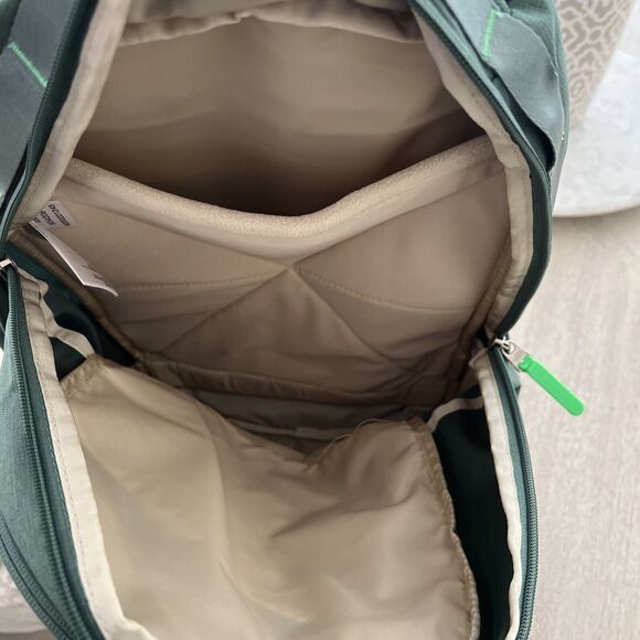 The North Face Women’s Isabella 3.0 Backpack Dark Sage Large - Picture 5 of 16